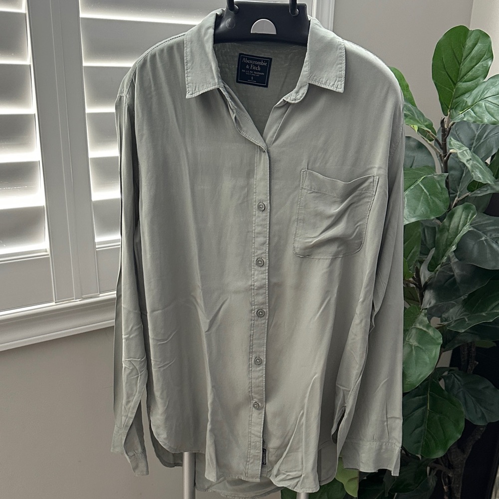 Abercrombie & Fitch Soft and Flowy Shirt